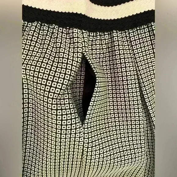 Anthropologie Maeve Pleated Black White Geometric Ballad Swing Skirt XSmall - Picture 7 of 8